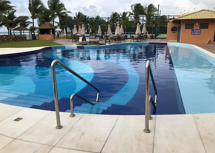 2 Suítes, Guarajuba, piscina frente mar