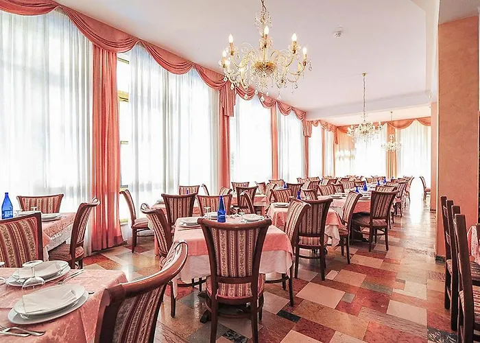 Hotel Reve Cattolica