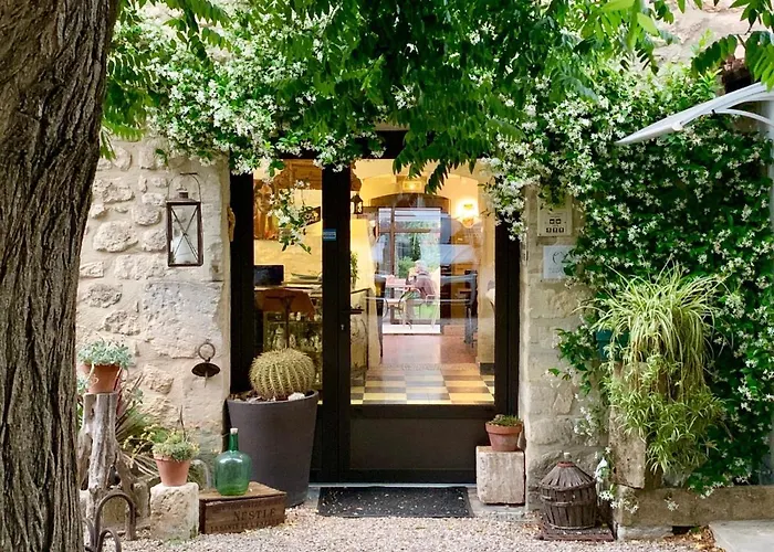 Hostellerie de la Tour Fontvieille