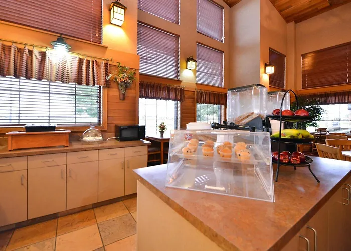 Kelly Inn And Suites Mitchell