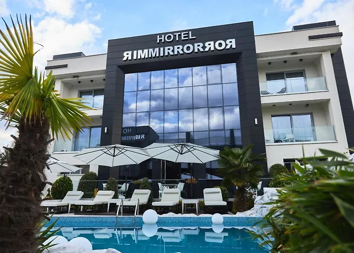 Hotel Mirror