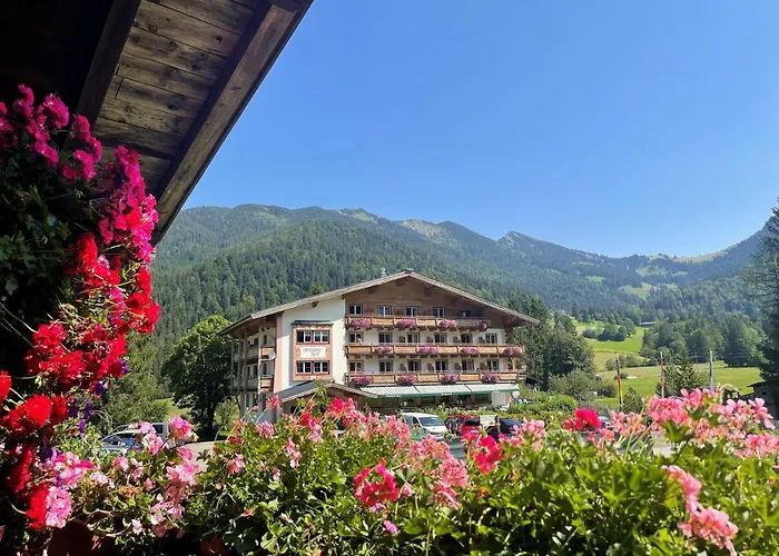 Hotels in Unken