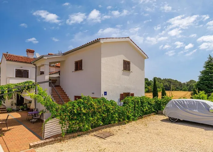Apartments Pernar