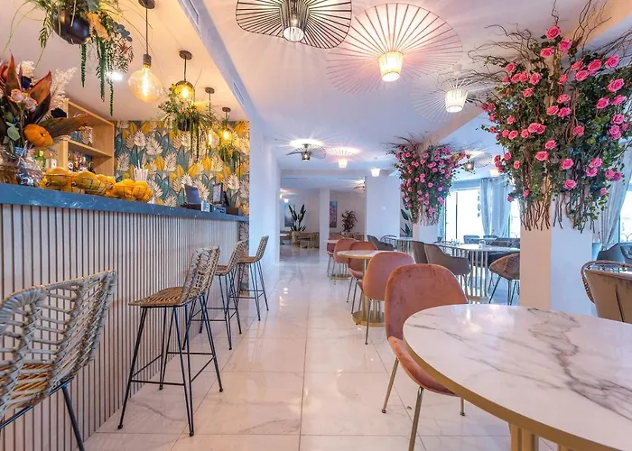 Hotel Residencia Deportiva Rozarossa Estepona