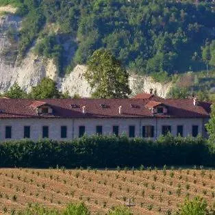 Tenuta Larenzania Dogliani