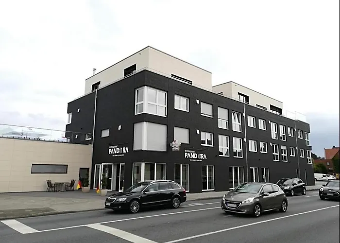 X-Hotel