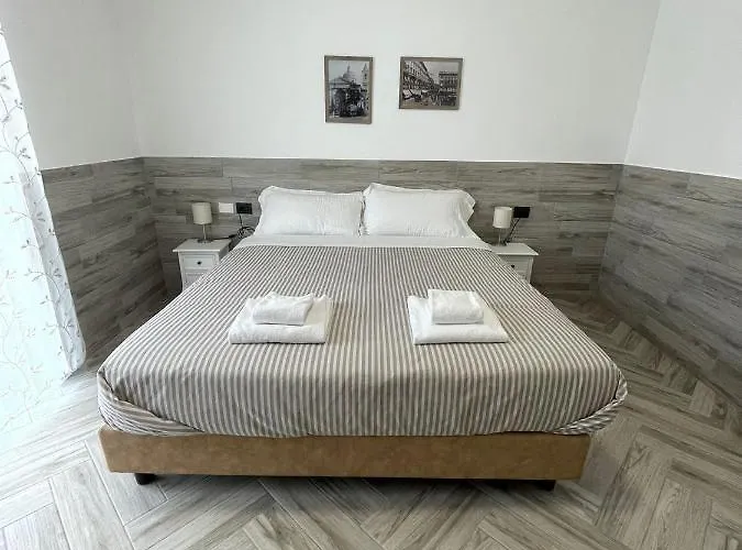 Holiday Rooms Rho