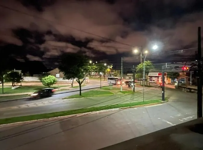 Portaria e circulação de hóspedes só até 23 horas - Reabre às 5 horas - Compartilhado Tompell Hostel Ponta Porã