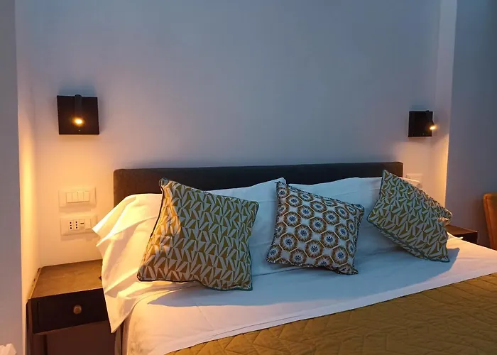 Al Porto 61 - Rooms For Rent Camogli