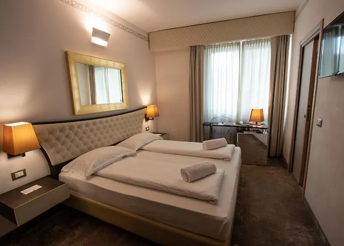 Hotel Corona Tirano