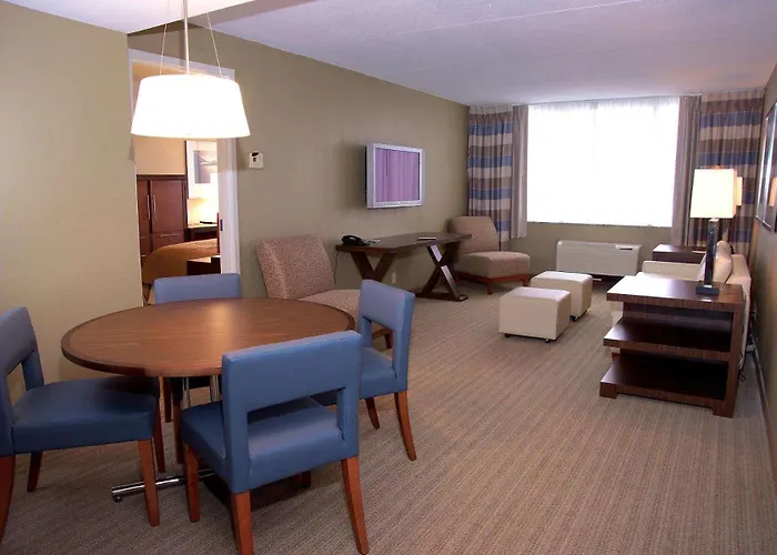 Doubletree By Hilton St. Louis At Westport Hotel Maryland Heights