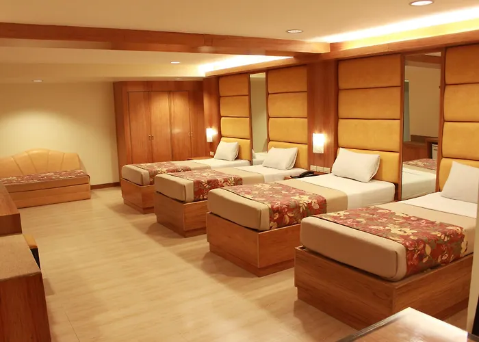 Pinoy Pamilya Hotel