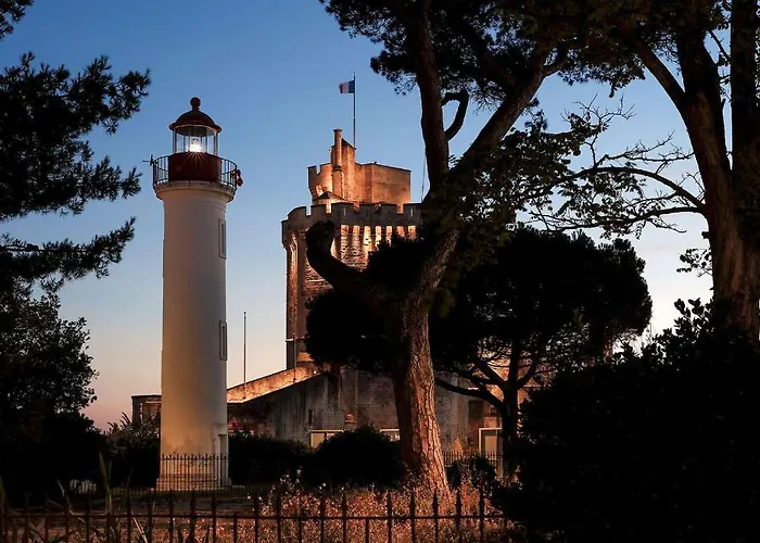 Un Hôtel En Ville La Rochelle 