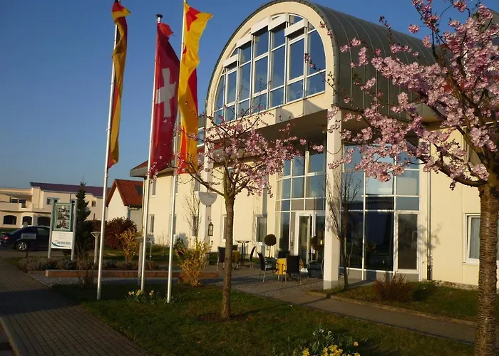 Hotel SunParc - SHUTTLE zum Europa-Park Rust 4km&Rulantica 2km Ringsheim