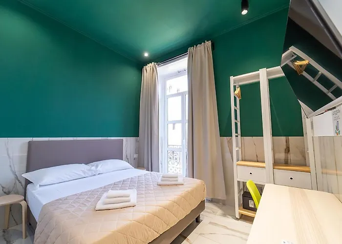 P.C. Boutique Medina H. Napoli Centro, by Clapa Group