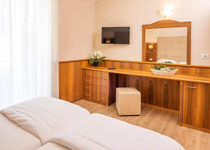 Hotel Centrale Garda 