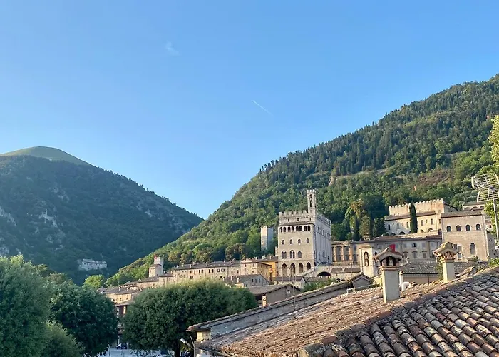 Hotel San Francesco e il lupo Gubbio