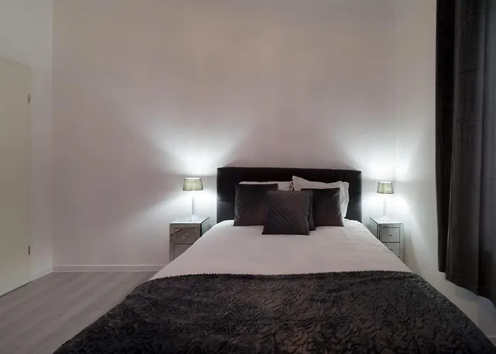 Executive Double Room With En-Suite In Guest House City Centre R4 Luxemburg
