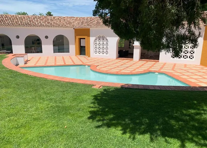 Casa Pitta Charm Villa Santarém
