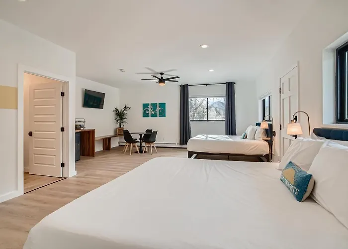 Uplift Inn