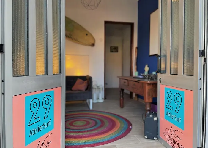 Ateliersurf29 Guest House Almada