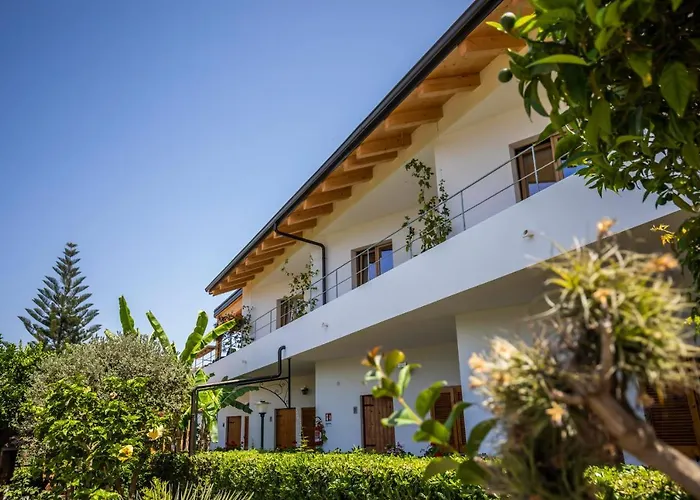 Hibiscusuno Tropea Residence