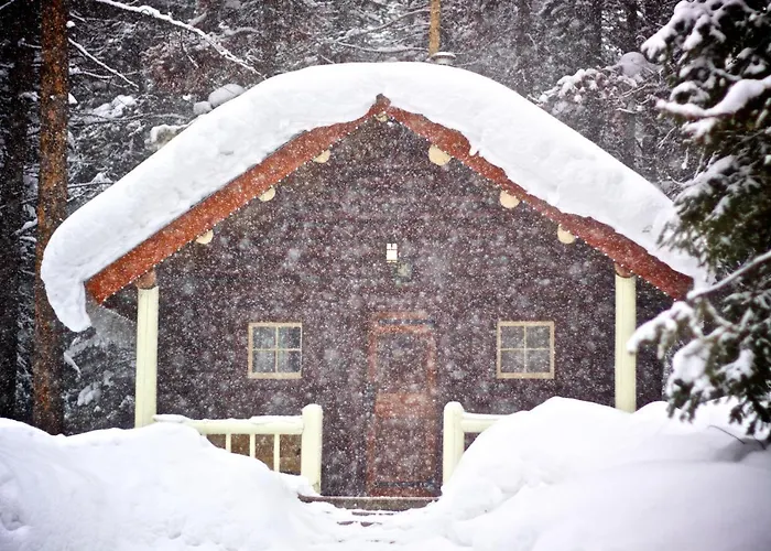 Storm Mountain Lodge & Cabins Castle Junction