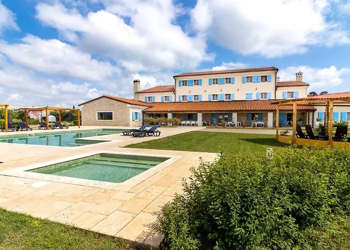 Velanera Hotel & Restaurant