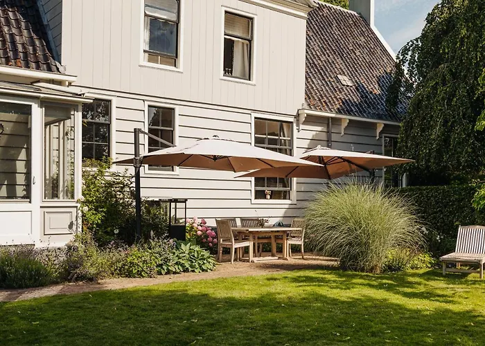 Inn On The Lake