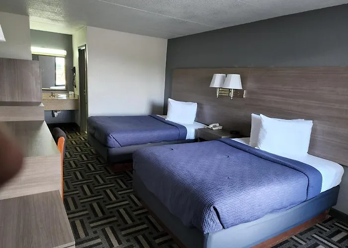 Drakes Creek Inn - Formerly The Relax Inn Hendersonville