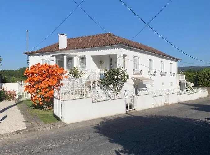 Casa Das Uveiras Pacos de Ferreira