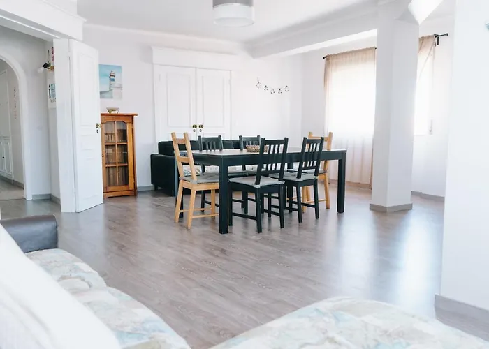 Ocean Guesthouse Peniche