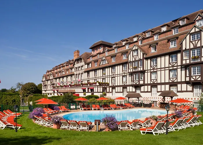 Hôtel Barrière L'Hôtel du Golf Saint-Arnoult 