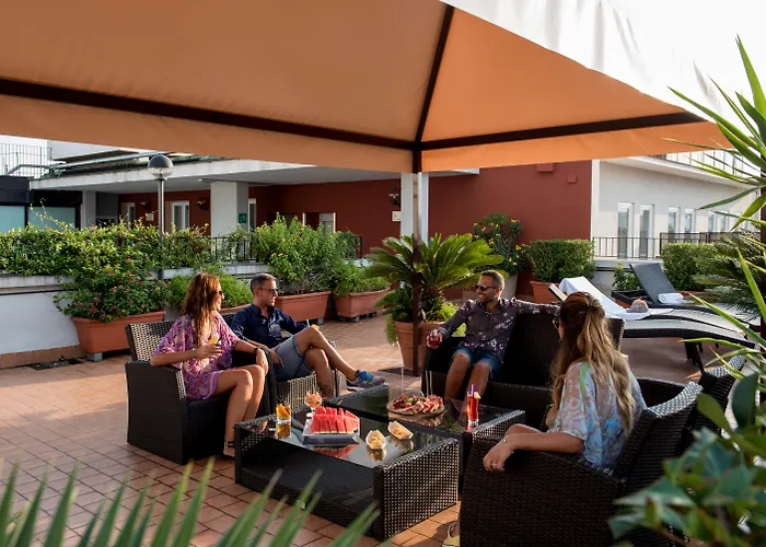 Magri'S Hotel Nápoles