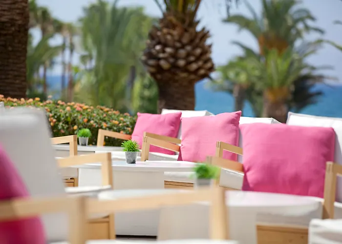 Sandy Beach Hotel&Spa Larnaka