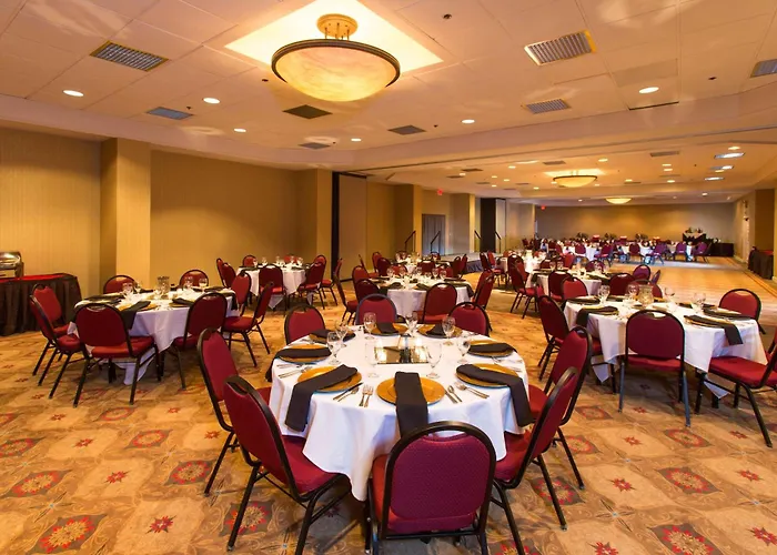 Embassy Suites By Hilton Tulsa I-44