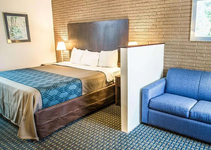 Rodeway Inn & Suites Wilmington North