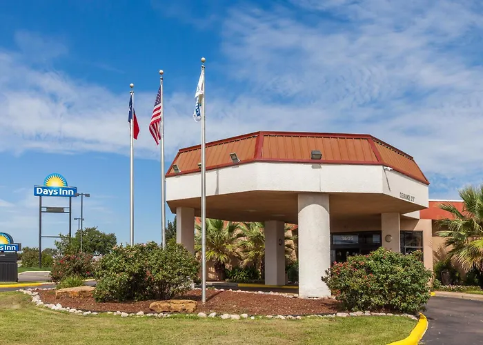 Days Inn By Wyndham Sherman