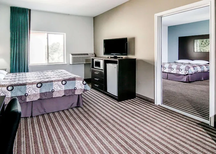 Super 8 By Wyndham Brenham Tx Hotel