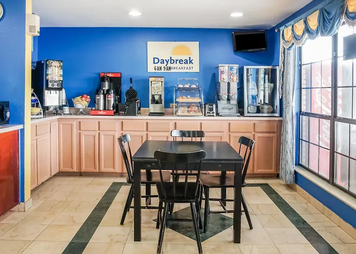 Days Inn By Wyndham Bastrop