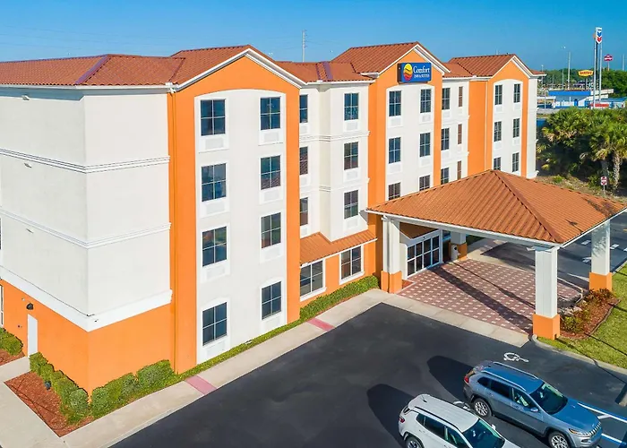 Comfort Inn & Suites Maingate South Davenport
