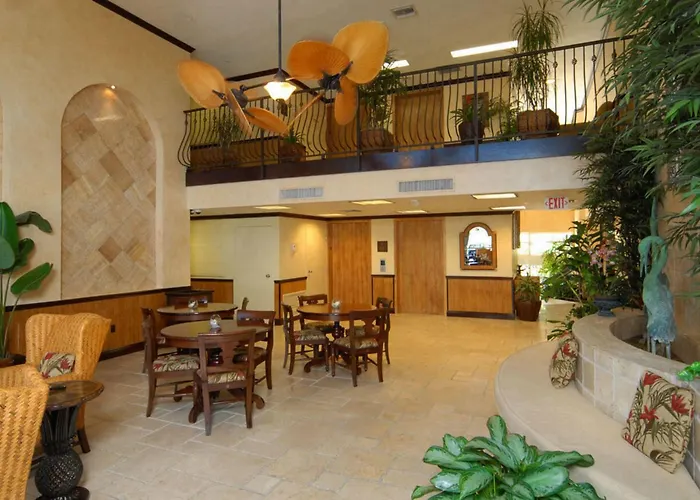 Bayfront Inn 5Th Avenue North North Naples