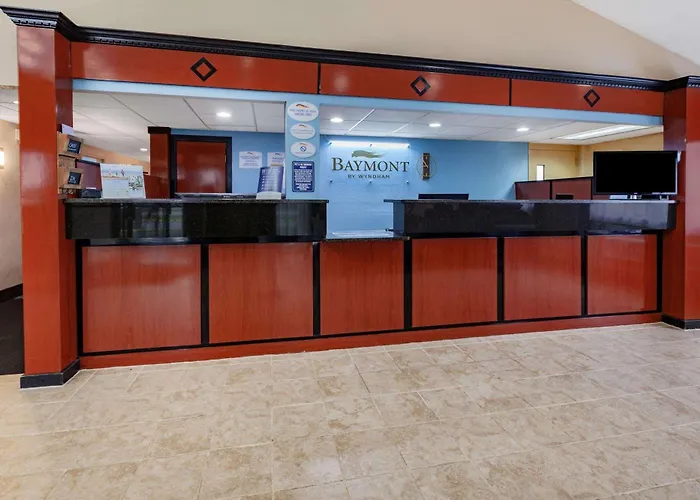 Baymont By Wyndham Perrysburg-Toledo Hotel