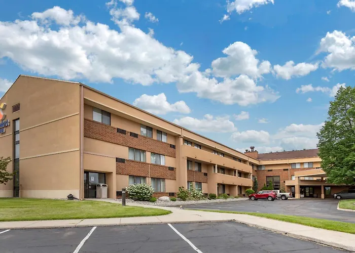 Comfort Inn Lansing West