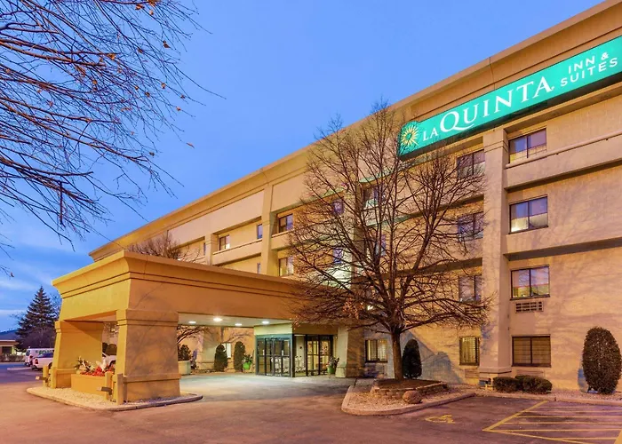 La Quinta By Wyndham Chicago Tinley Park Hotel