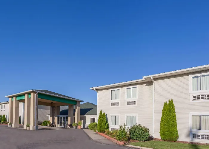 American Inn & Suites Dundee