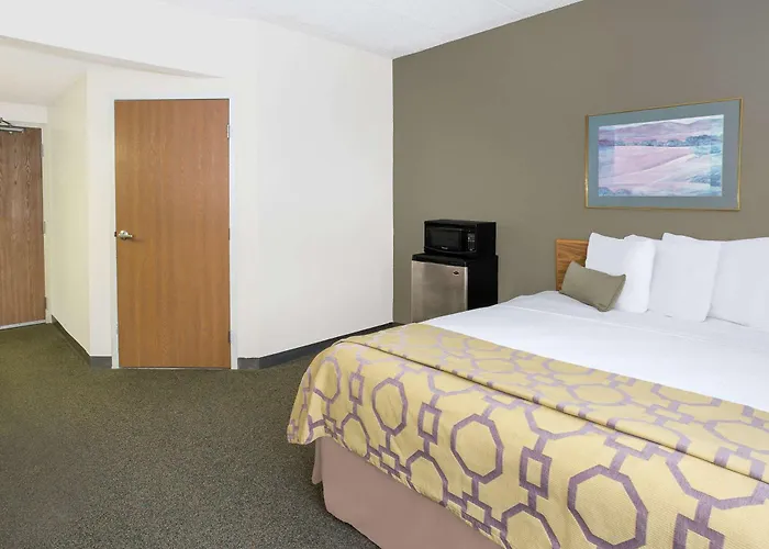 Baymont By Wyndham Janesville