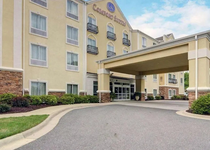 Comfort Suites Near Hot Springs Park