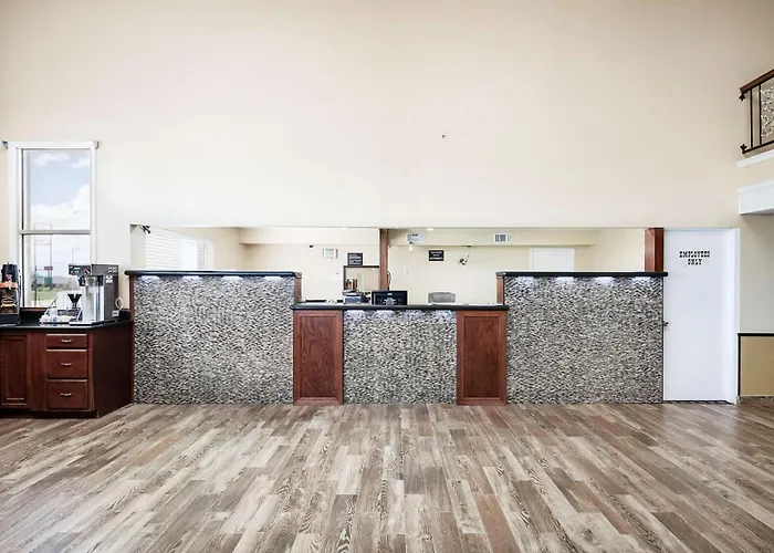 Super 8 By Wyndham Elk City