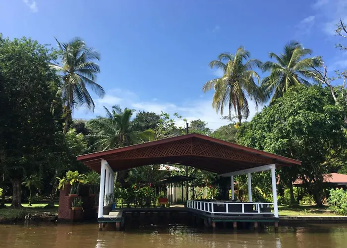 Manatus Hotel Tortuguero